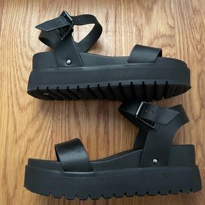 MIA maya platform sandals size 6